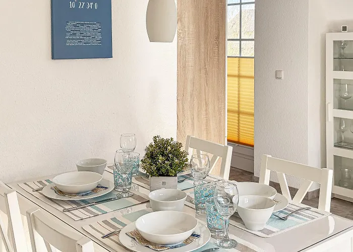 Strandflair 54°n 10°o Lägenhet *